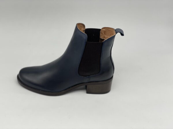 Betty Blau